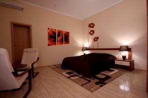 6_semiluxe_room.jpg